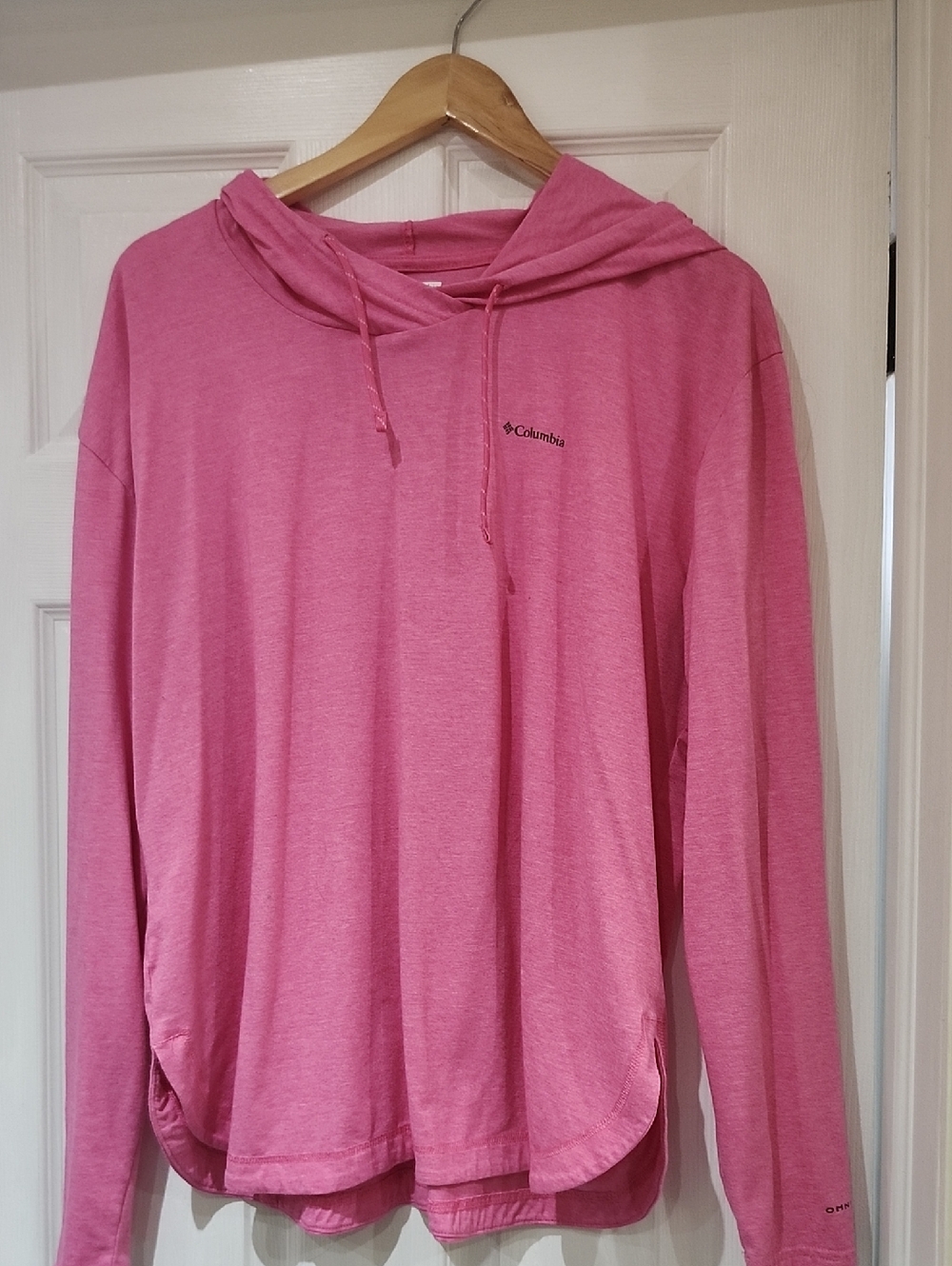 Columbia Hot Pink Lightweight Hooded Long Sleeve Top